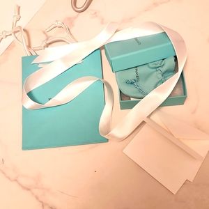 TIFFANY BOXED SET